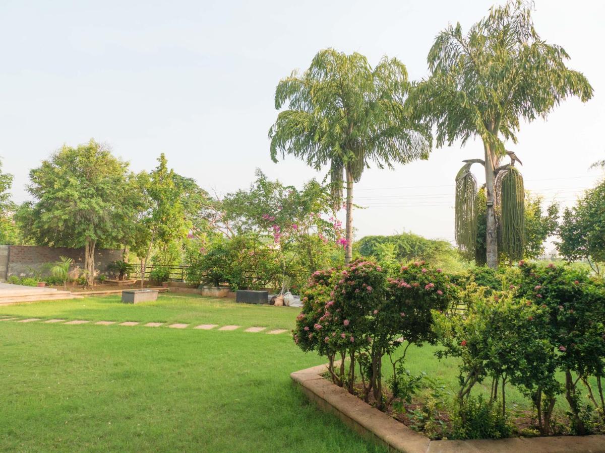Aashreya Suites Tiruvannamalai Exterior photo