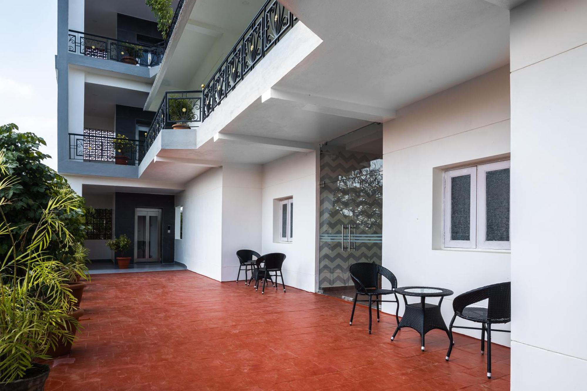 Aashreya Suites Tiruvannamalai Exterior photo