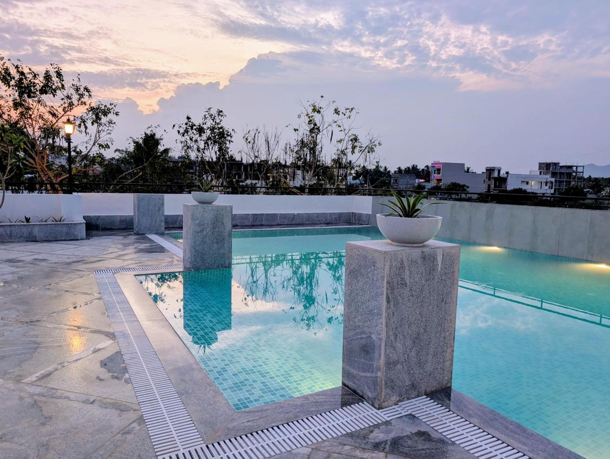 Aashreya Suites Tiruvannamalai Exterior photo