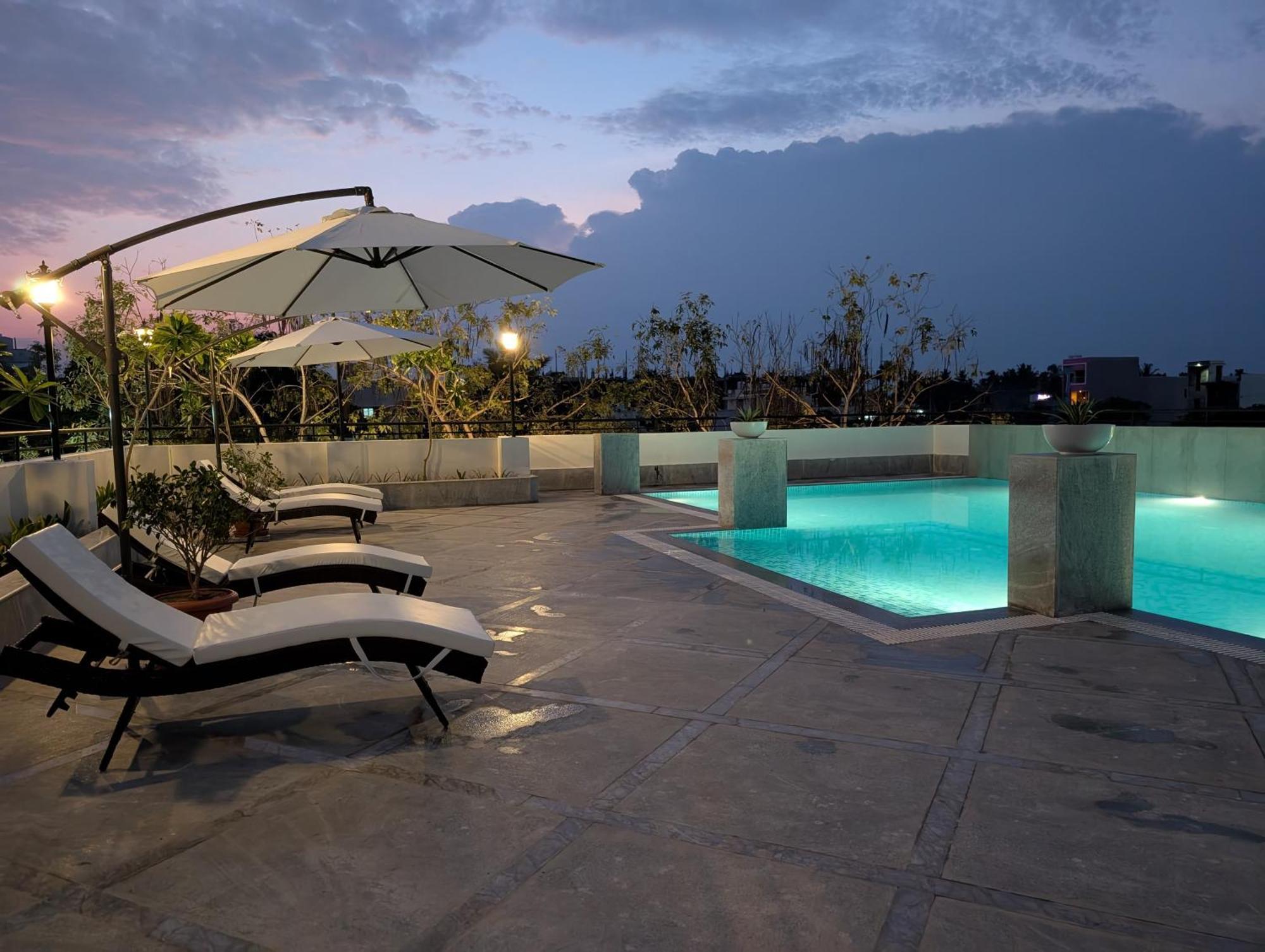 Aashreya Suites Tiruvannamalai Exterior photo