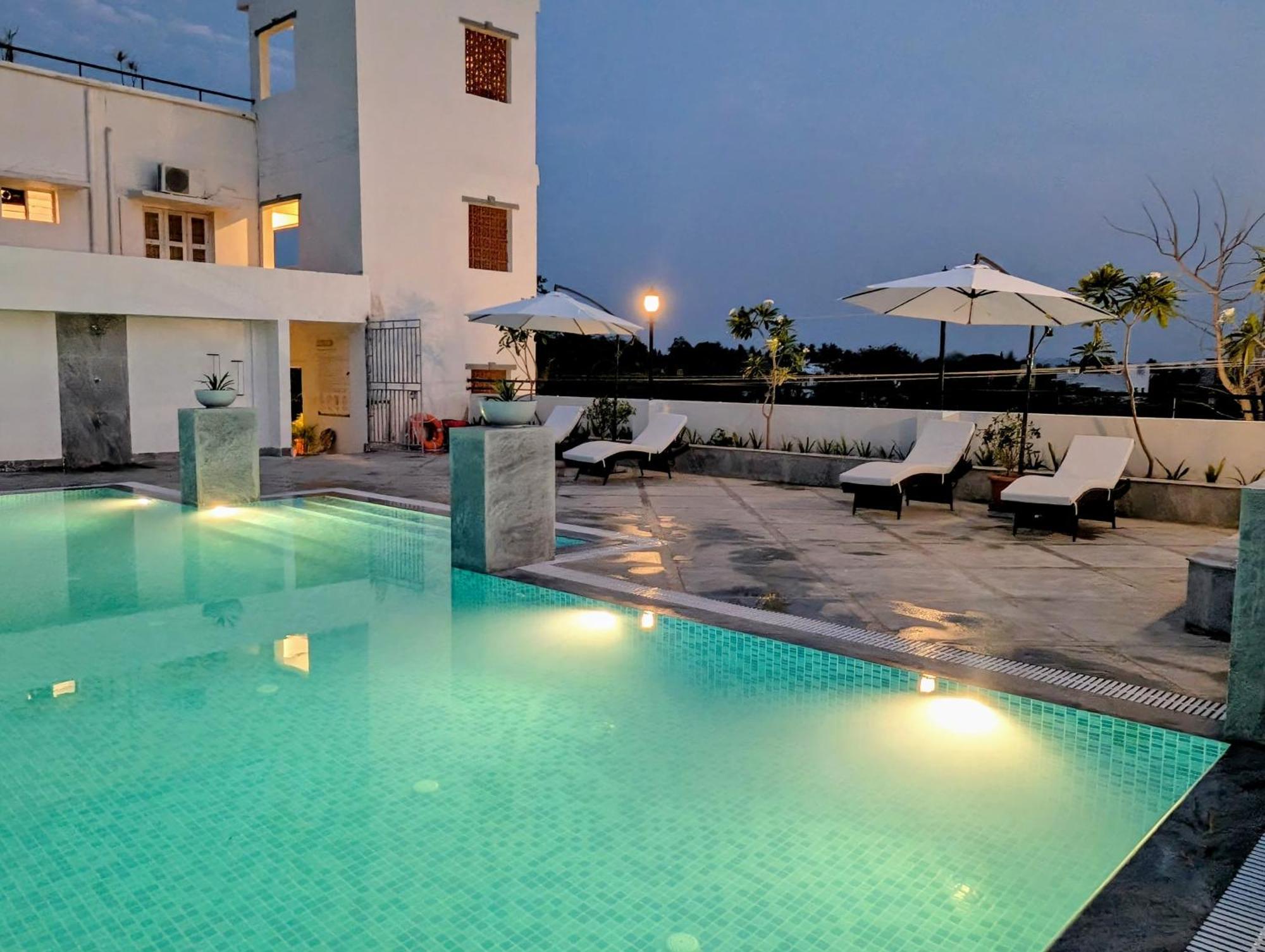 Aashreya Suites Tiruvannamalai Exterior photo